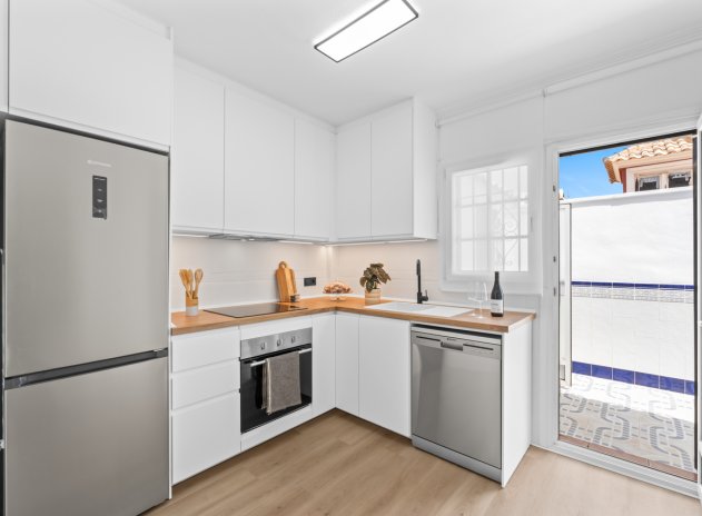 Herverkoop - Rijwoning - Villamartin - Villamartín