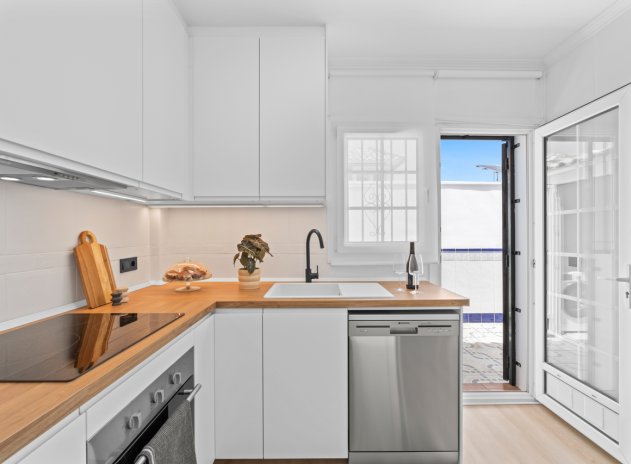 Herverkoop - Rijwoning - Villamartin - Villamartín