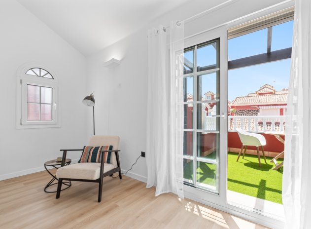 Herverkoop - Rijwoning - Villamartin - Villamartín