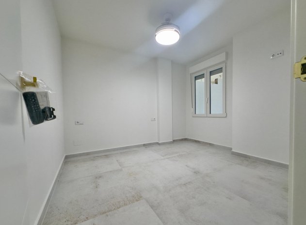 Herverkoop - Appartement - Torrevieja - Acequion
