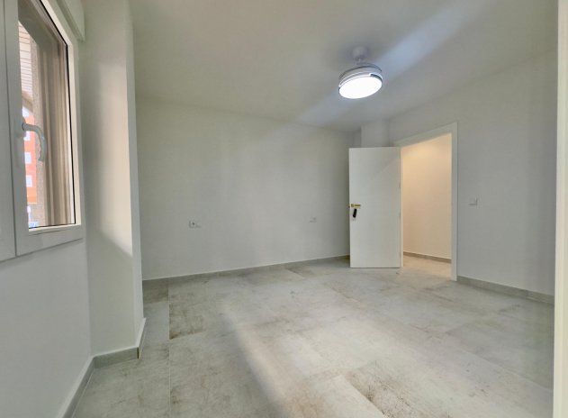Herverkoop - Appartement - Torrevieja - Acequion