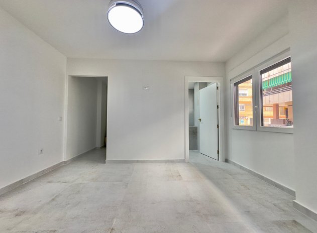 Herverkoop - Appartement - Torrevieja - Acequion