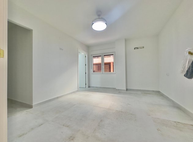 Herverkoop - Appartement - Torrevieja - Acequion