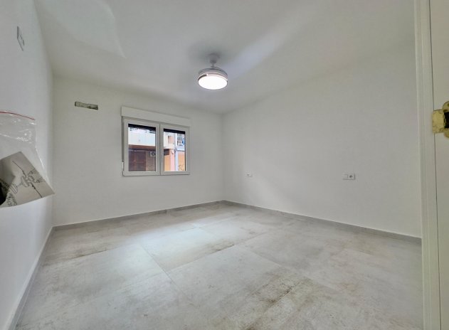 Herverkoop - Appartement - Torrevieja - Acequion
