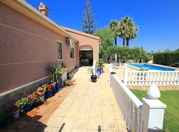 Herverkoop - Finca / Plattelands Woning - Daya Vieja