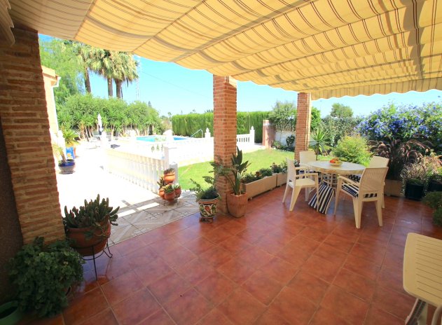 Herverkoop - Finca / Plattelands Woning - Daya Vieja