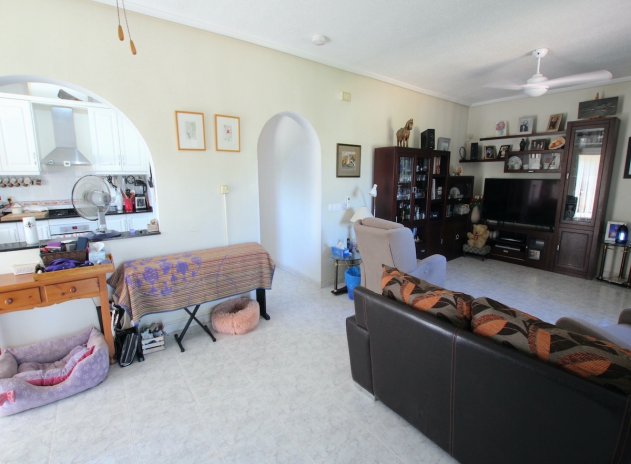 Herverkoop - Finca / Plattelands Woning - Daya Vieja