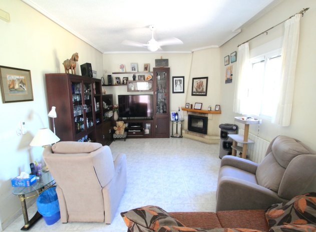 Herverkoop - Finca / Plattelands Woning - Daya Vieja