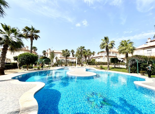 Resale - Apartment / Flat * - Los Altos *