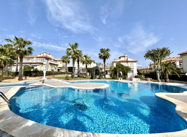 Resale - Apartment / Flat * - Los Altos *