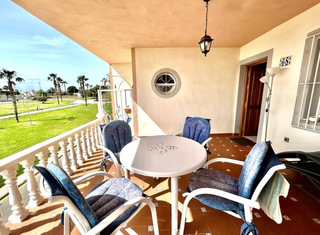 Resale - Apartment / Flat * - Los Altos *