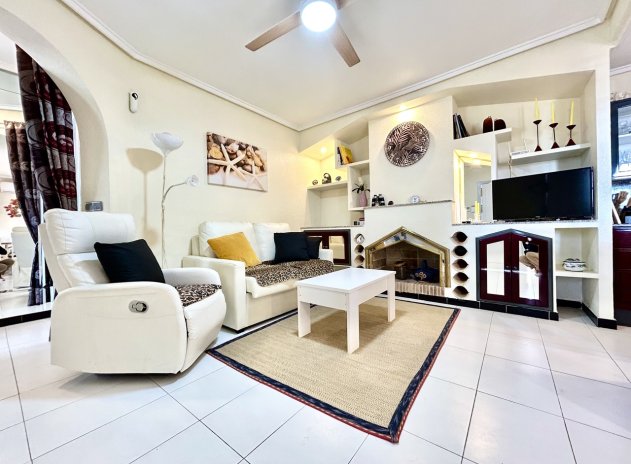 Resale - Apartment / Flat * - Los Altos *