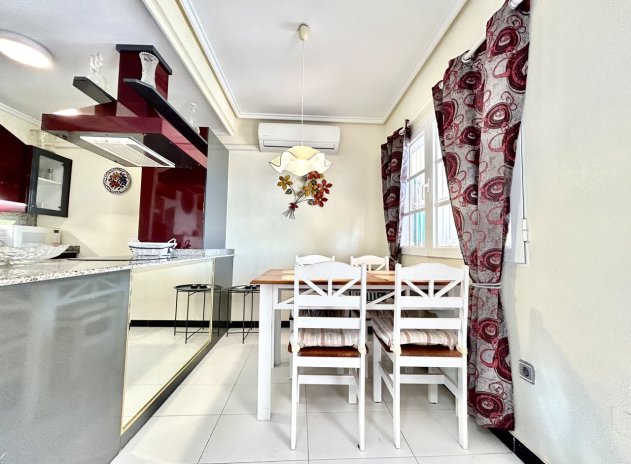 Resale - Apartment / Flat * - Los Altos *