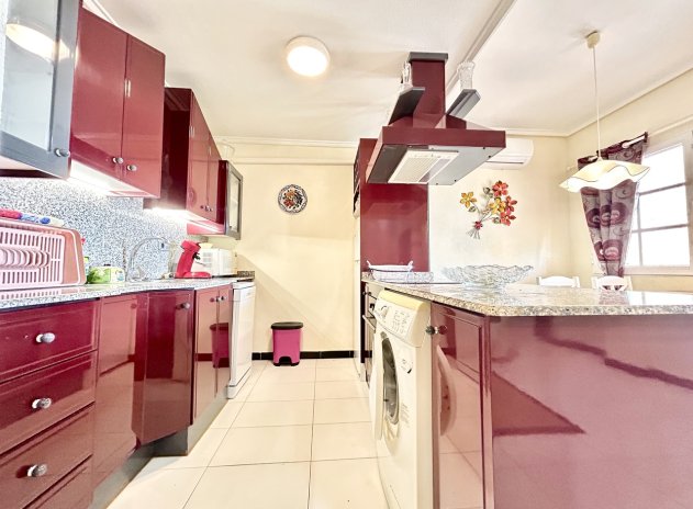 Resale - Apartment / Flat * - Los Altos *