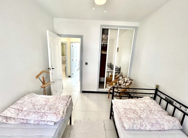 Resale - Apartment / Flat * - Los Altos *