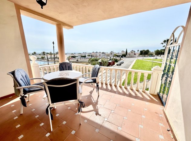 Resale - Apartment / Flat * - Los Altos *