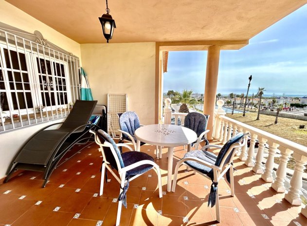Resale - Apartment / Flat * - Los Altos *