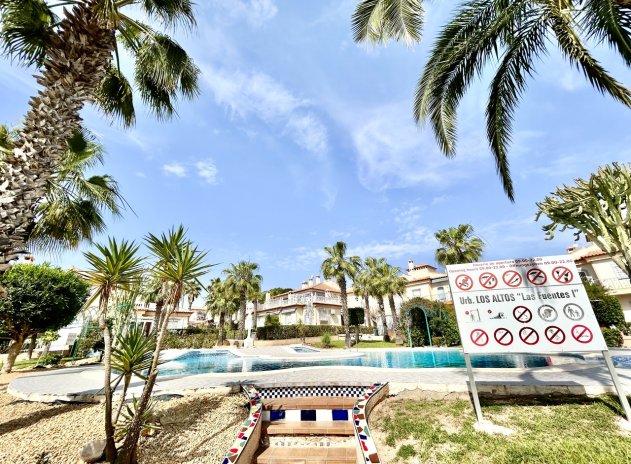 Resale - Apartment / Flat * - Los Altos *