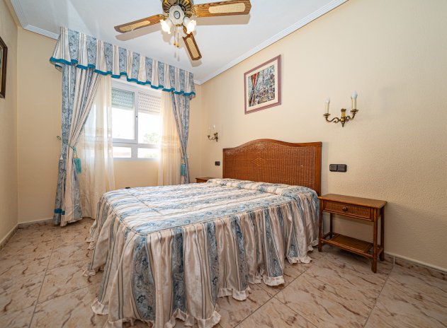 Herverkoop - Villa - Torrevieja - El chaparral