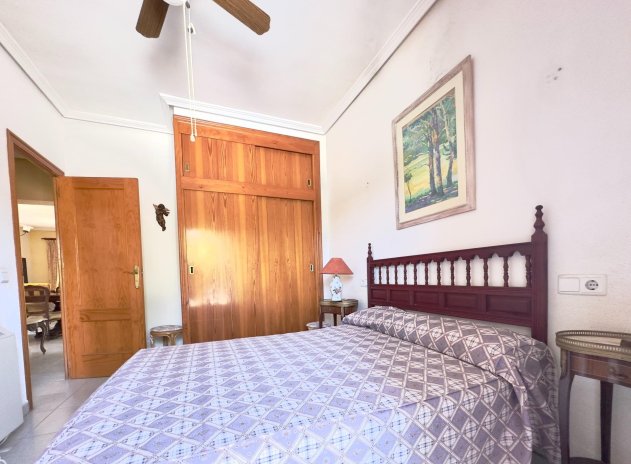 Herverkoop - Villa - Orihuela Costa - La Zenia