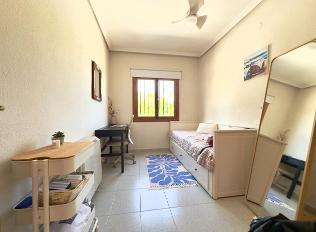 Herverkoop - Villa - Orihuela Costa - La Zenia