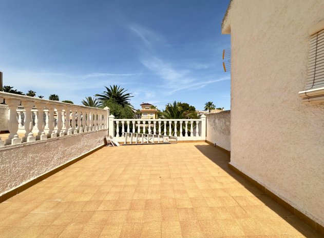 Herverkoop - Villa - Orihuela Costa - La Zenia