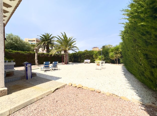 Herverkoop - Villa - Orihuela Costa - La Zenia