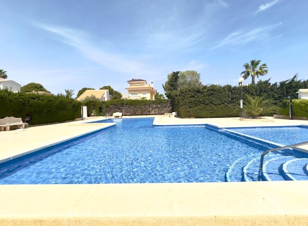 Herverkoop - Villa - Orihuela Costa - La Zenia