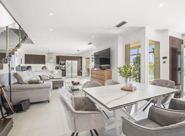 Herverkoop - Villa - Torrevieja - Aguas Nuevas