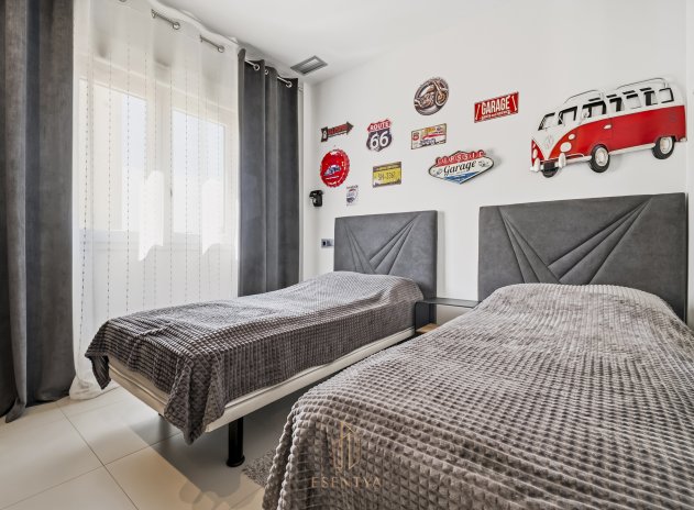 Herverkoop - Villa - Torrevieja - Aguas Nuevas