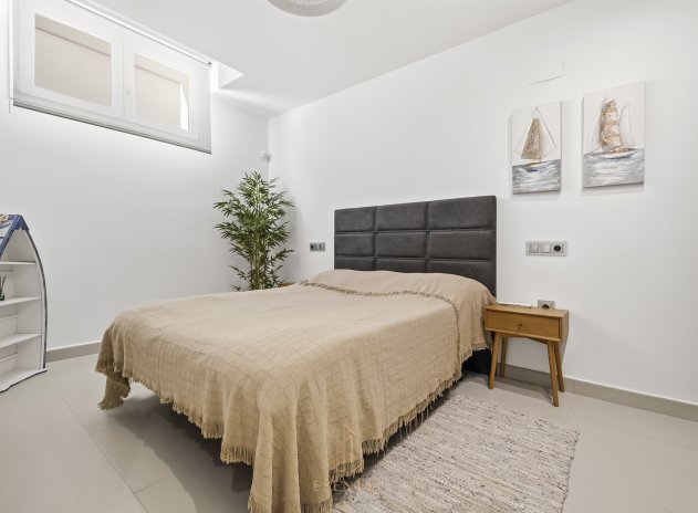 Herverkoop - Villa - Torrevieja - Aguas Nuevas