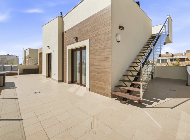 Herverkoop - Villa - Torrevieja - Aguas Nuevas