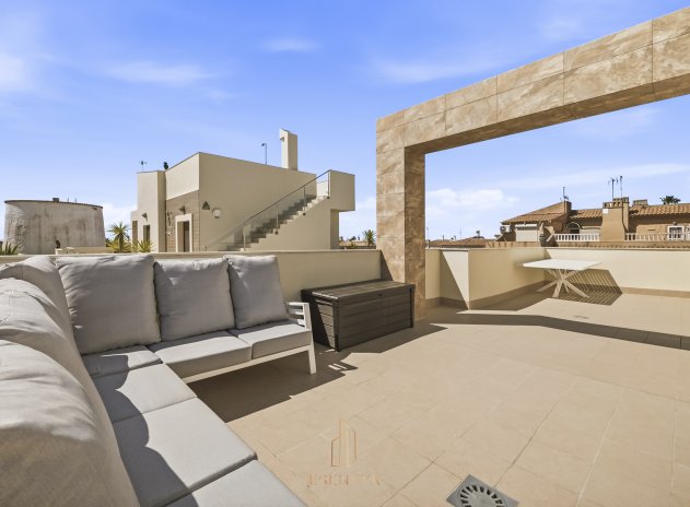 Herverkoop - Villa - Torrevieja - Aguas Nuevas
