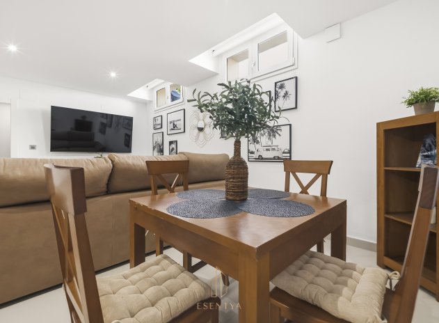 Herverkoop - Villa - Torrevieja - Aguas Nuevas