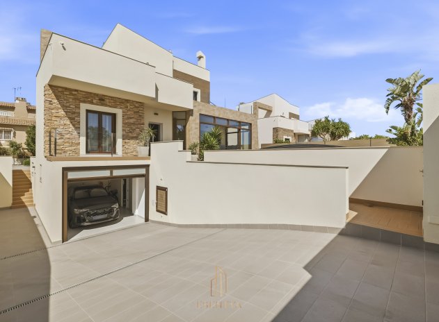 Herverkoop - Villa - Torrevieja - Aguas Nuevas