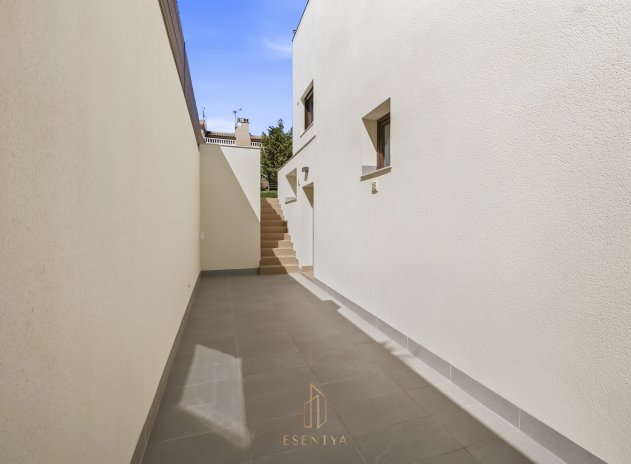 Herverkoop - Villa - Torrevieja - Aguas Nuevas