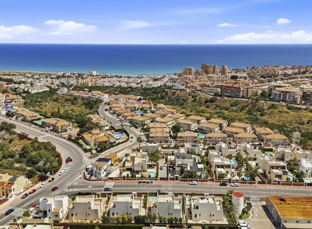 Herverkoop - Villa - Torrevieja - Aguas Nuevas