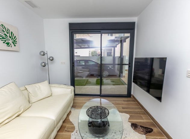 Resale - Villa * - Los Montesinos
