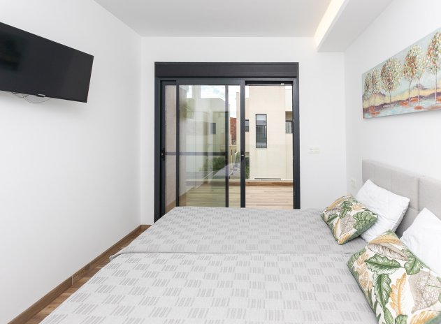Resale - Villa * - Los Montesinos
