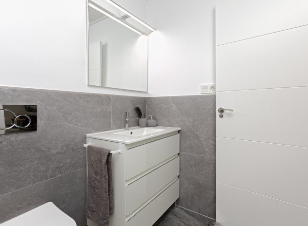 Resale - Villa * - Los Montesinos