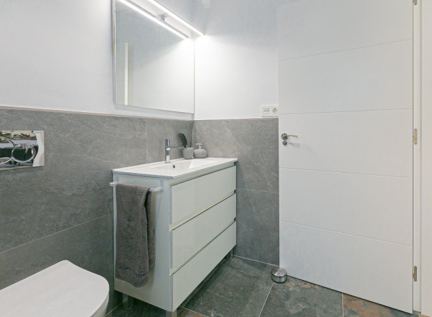 Resale - Villa * - Los Montesinos
