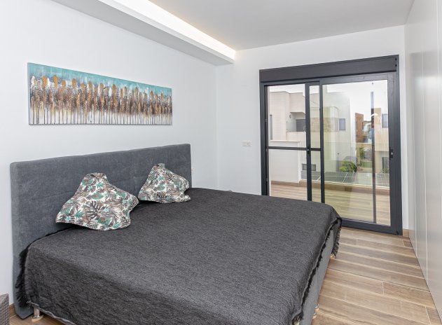 Resale - Villa * - Los Montesinos