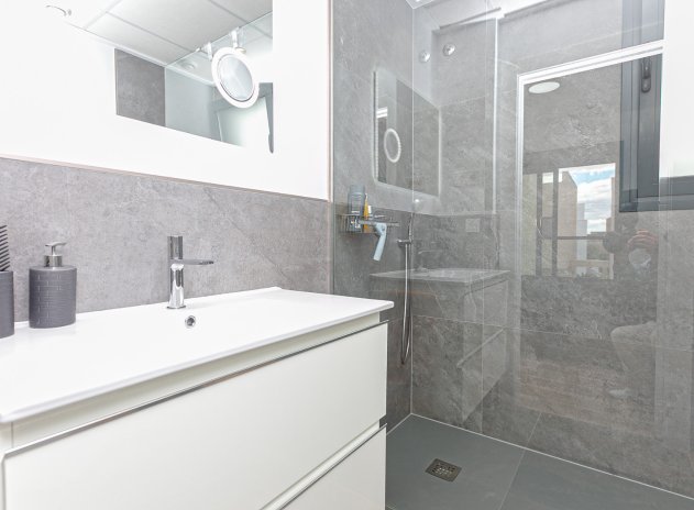 Resale - Villa * - Los Montesinos