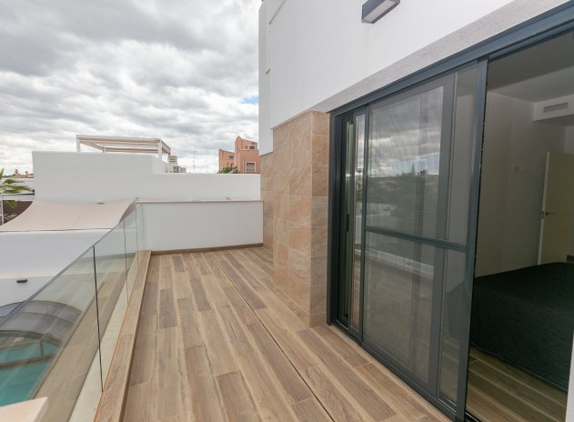 Resale - Villa * - Los Montesinos