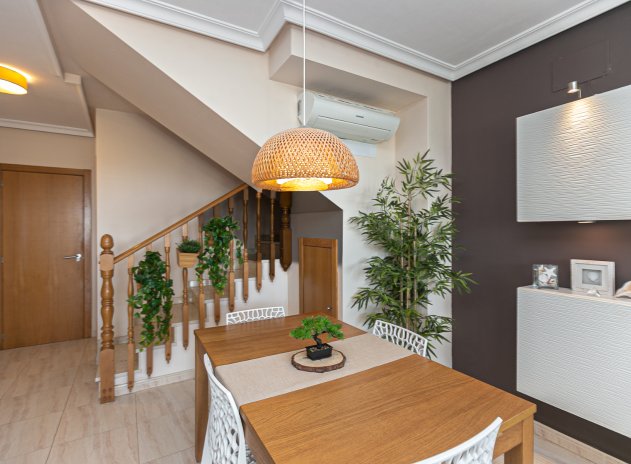 Herverkoop - Rijwoning - Lomas de Cabo Roig