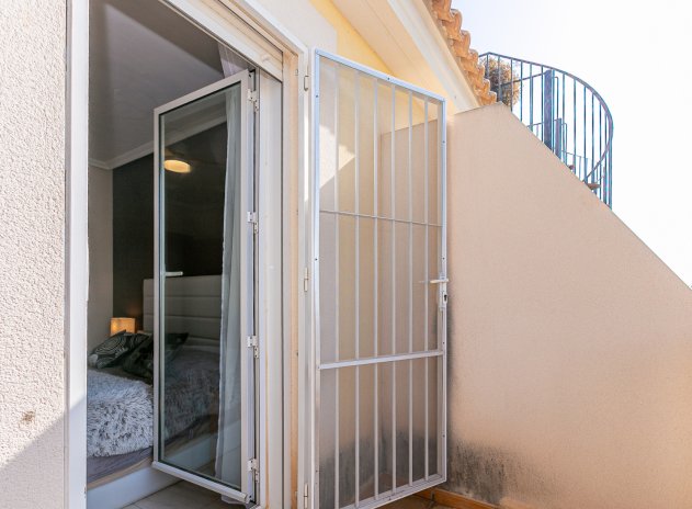 Herverkoop - Rijwoning - Lomas de Cabo Roig