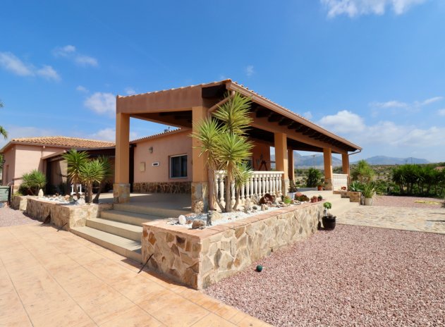 Herverkoop - Finca / Plattelands Woning - Albatera
