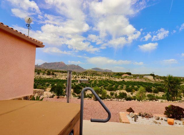 Herverkoop - Finca / Plattelands Woning - Albatera