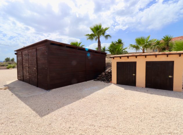 Herverkoop - Finca / Plattelands Woning - Albatera