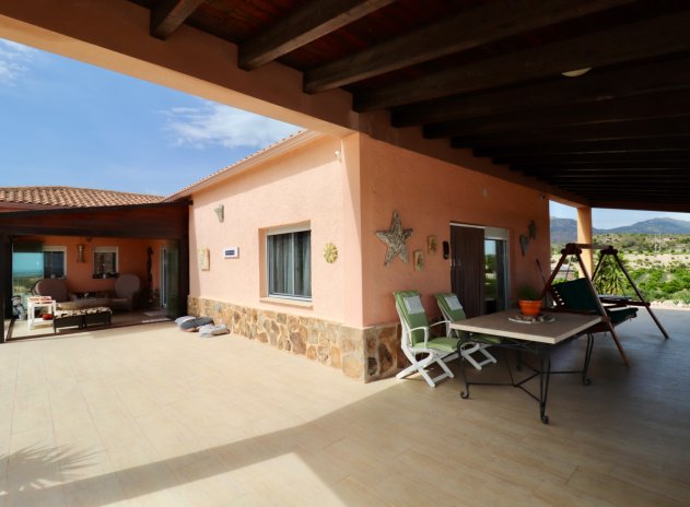 Herverkoop - Finca / Plattelands Woning - Albatera